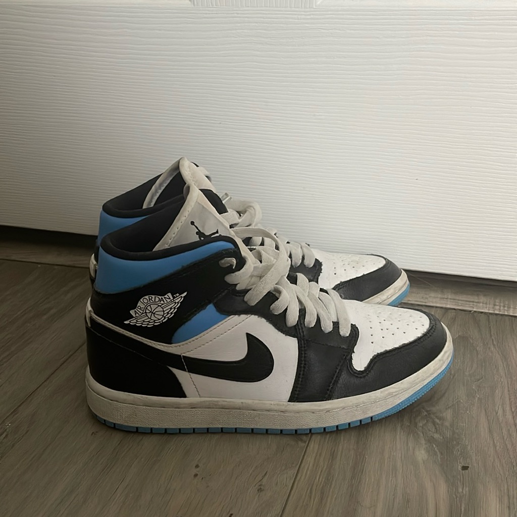 University Blue Jordan 1s